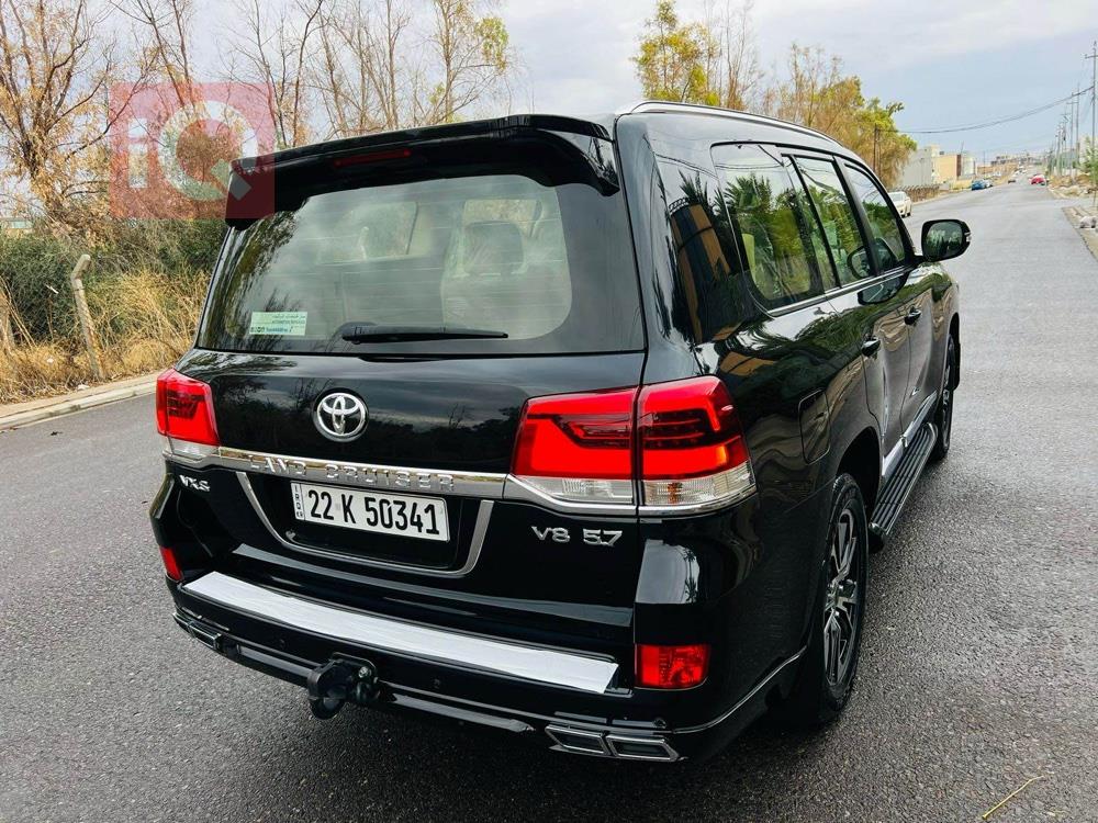 تويوتا لاندكروزر